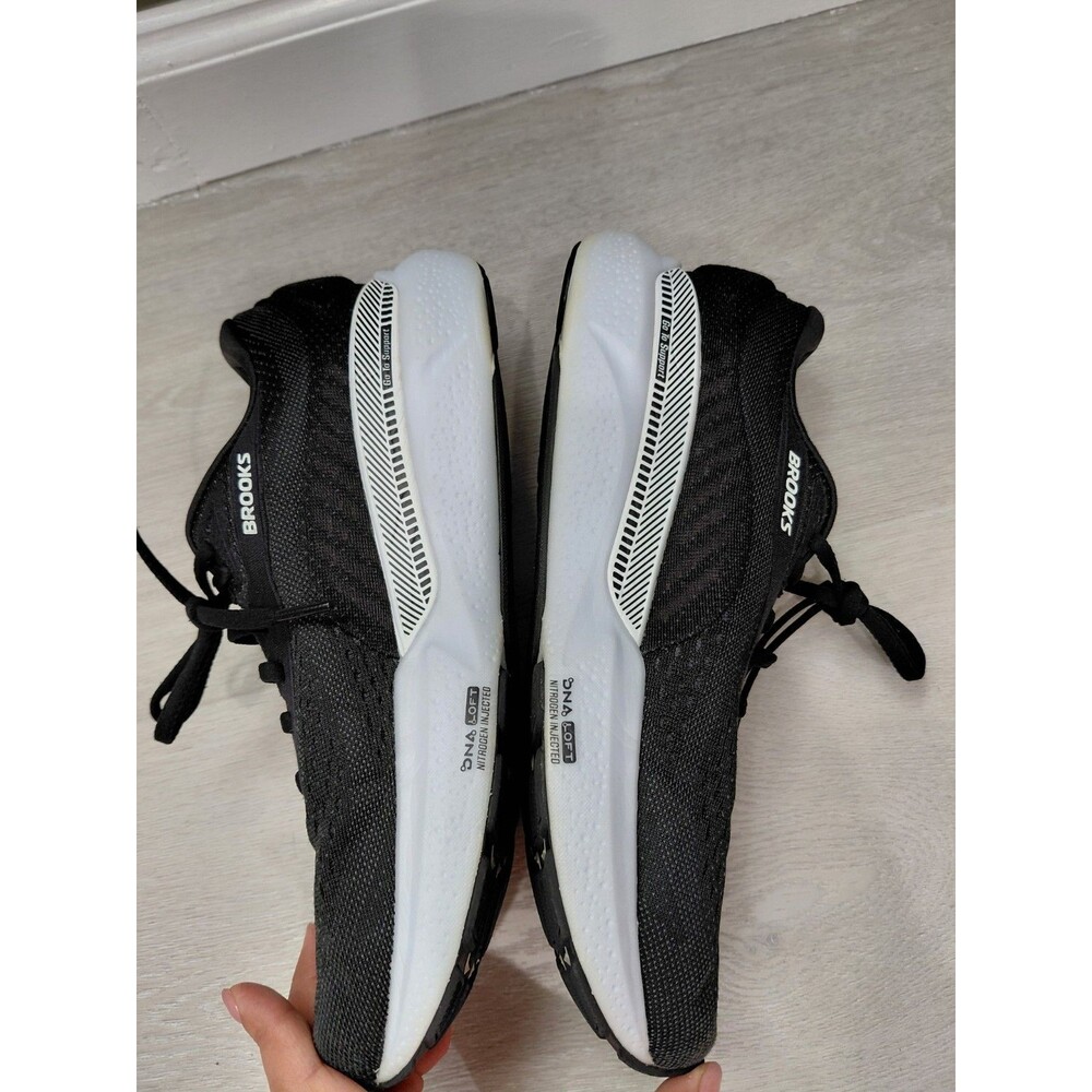 Size 9.5D- Brooks Adrenaline GTS 24 Black White Men's Sneakers - Picture 14 of 16